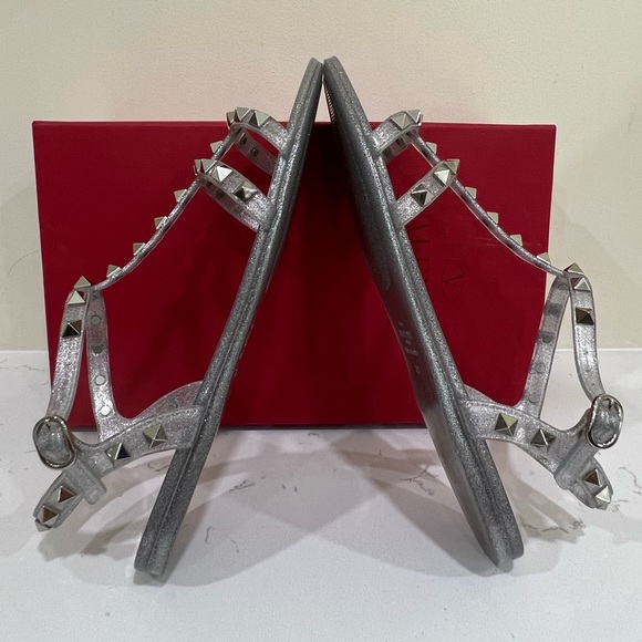 Valentino Garavani Rockstud Silver Glitter PVC Sandal - Picture 5 of 17